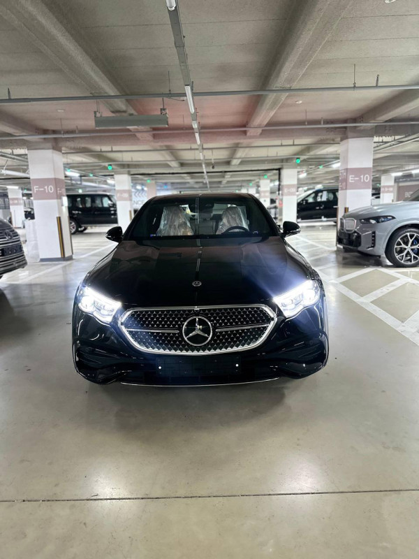 Mercedes-Benz E300 4Matic