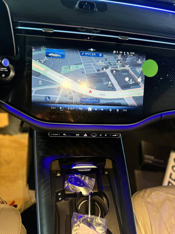 Mercedes-Benz E300 4Matic