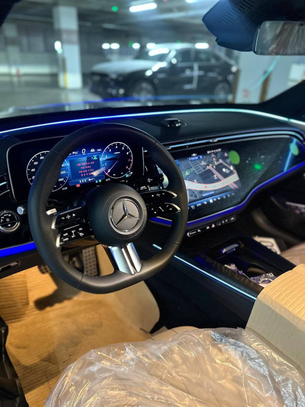 Mercedes-Benz E300 4Matic