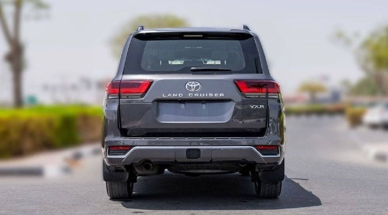 Toyota Land Cruiser 300 VXR