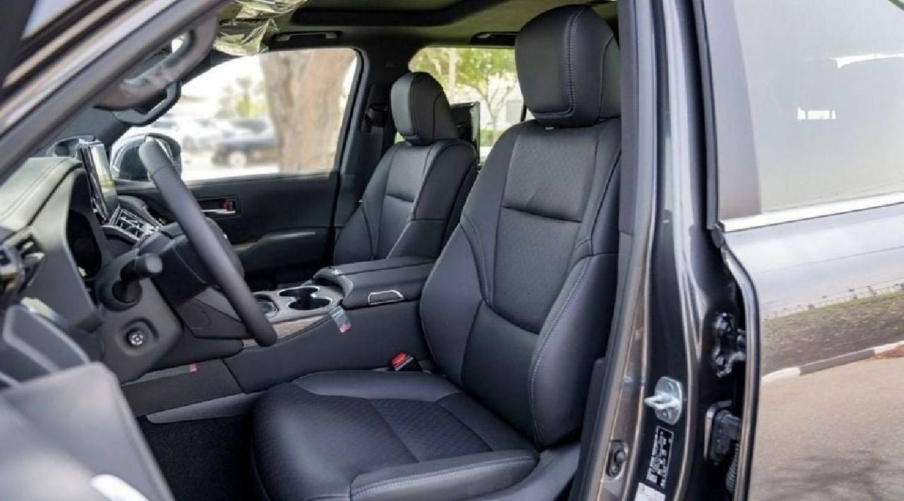 Toyota Land Cruiser 300 VXR