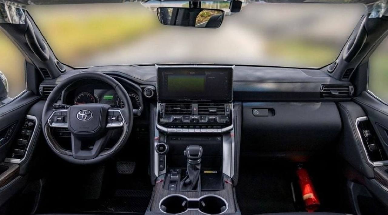 Toyota Land Cruiser 300 VXR