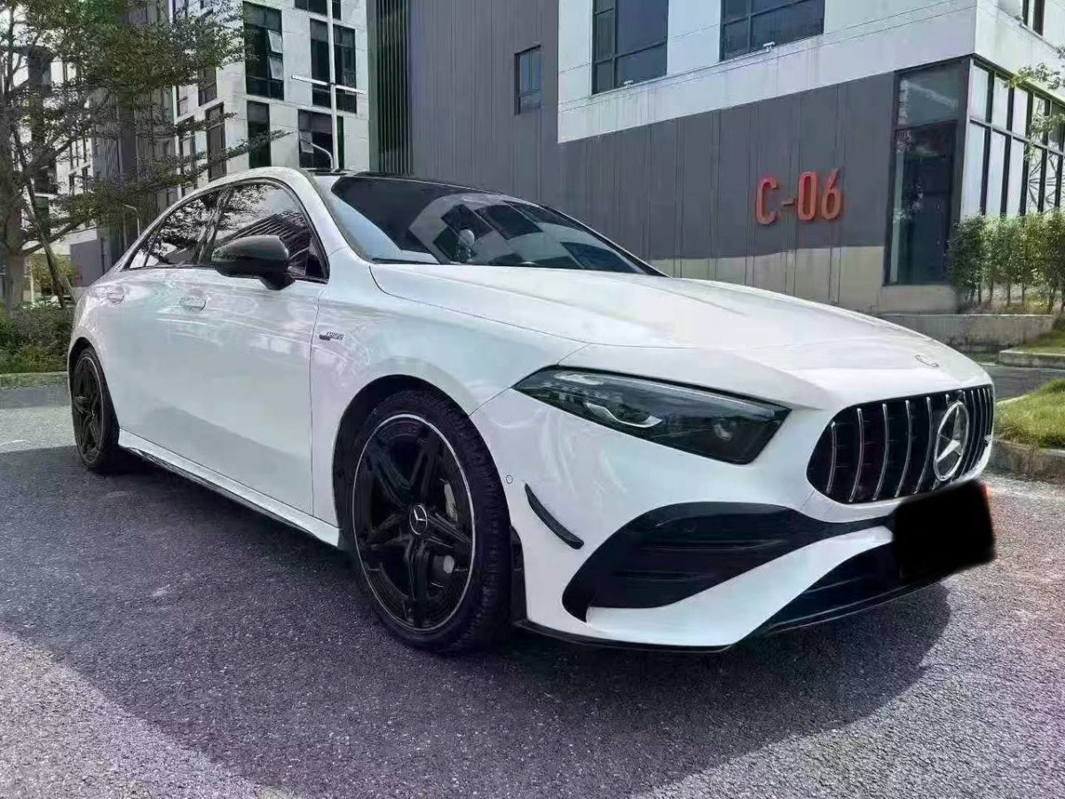 Mercedes-Benz A35L AMG