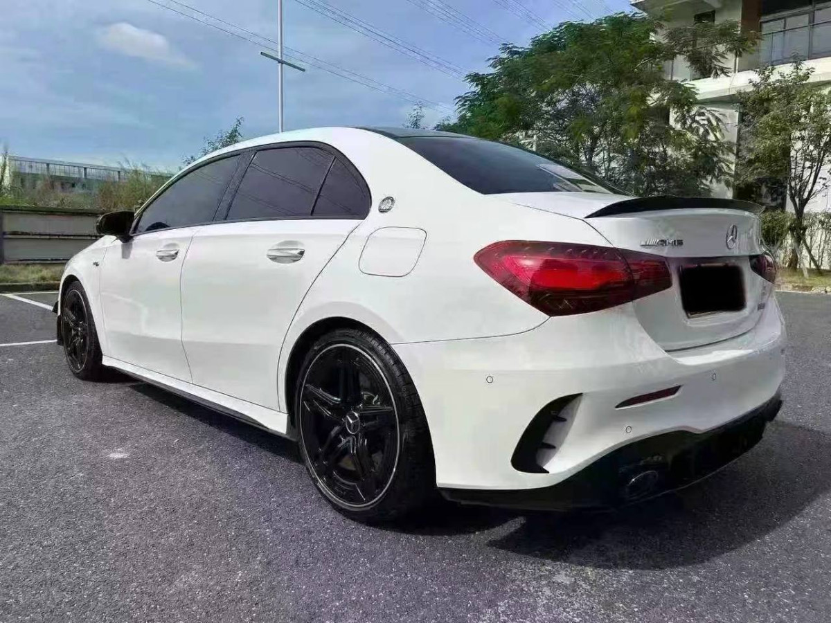 Mercedes-Benz A35L AMG