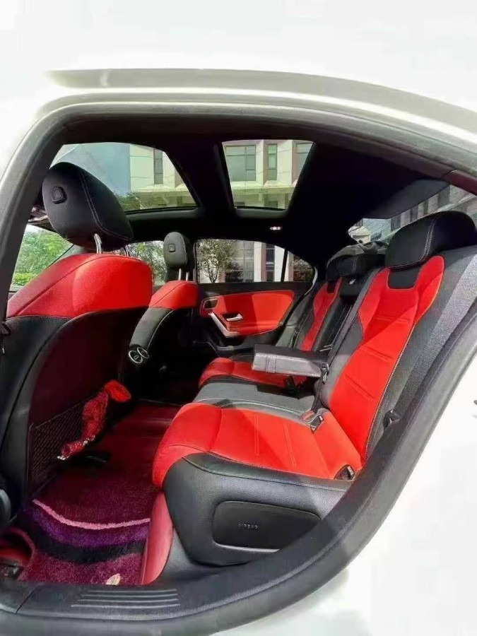 Mercedes-Benz A35L AMG