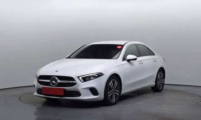Mercedes-Benz A200d