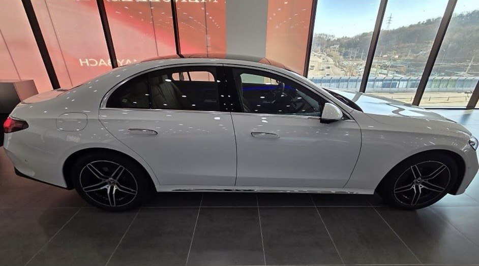 Mercedes-BenzE300 AMG line