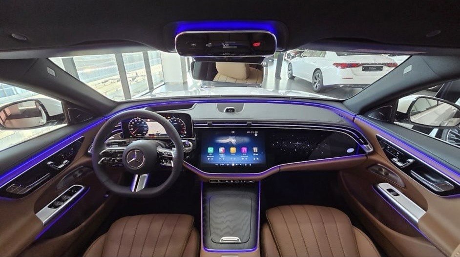 Mercedes-BenzE300 AMG line